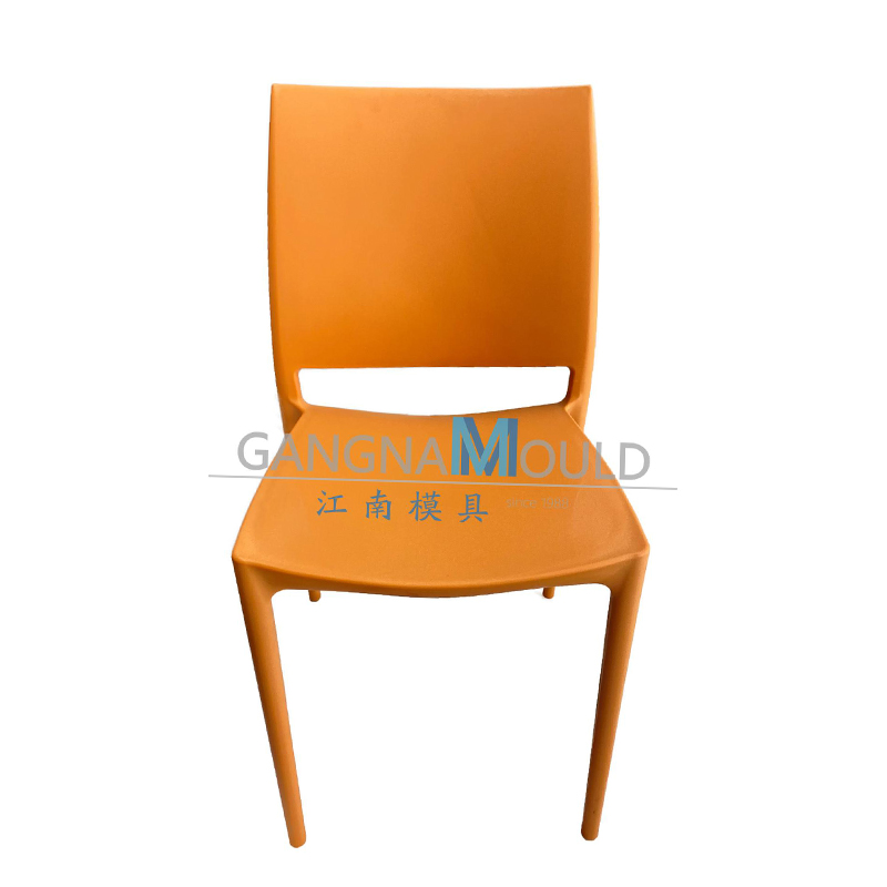 JN-183 Moule d'injection de chaise d'empilement de conception italienne